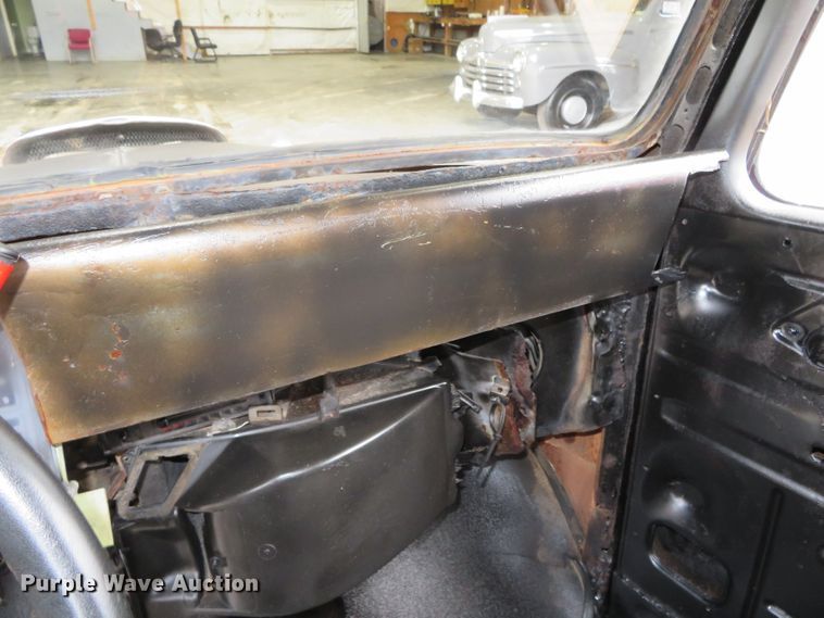 image for item DN7858 1990 Chevrolet S10  with 1926 Ford truck body