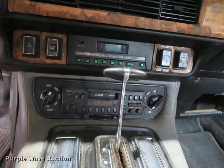 image for item DN7859 1986 Jaguar XJS