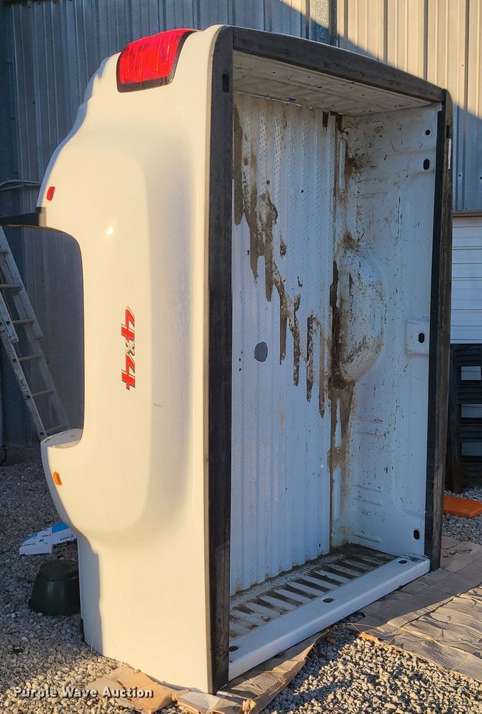 image for item FW9744 Pickup truck bed