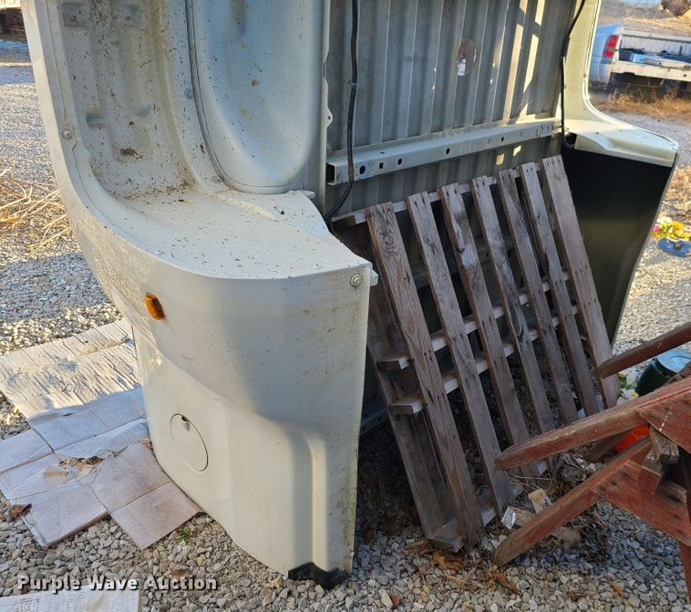 image for item FW9744 Pickup truck bed