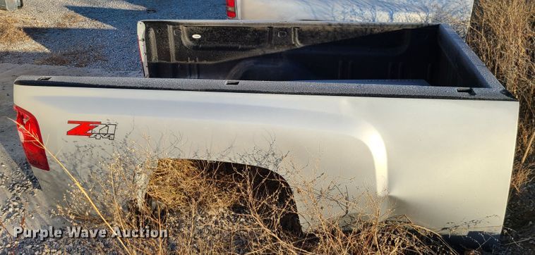 image for item FW9746 Pickup truck bed