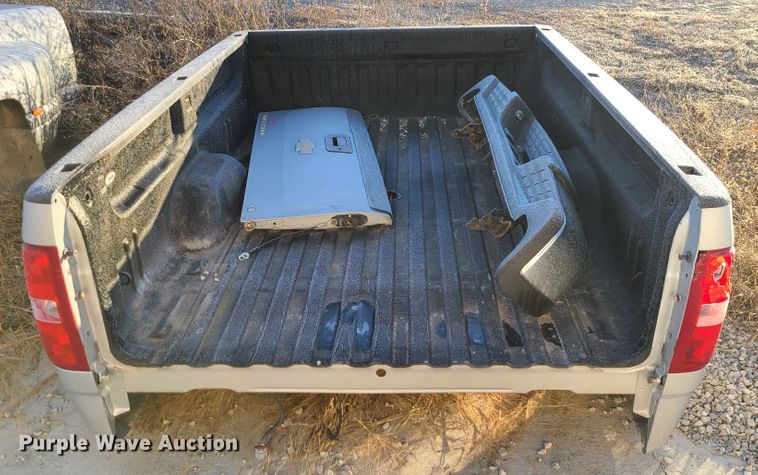 image for item FW9746 Pickup truck bed