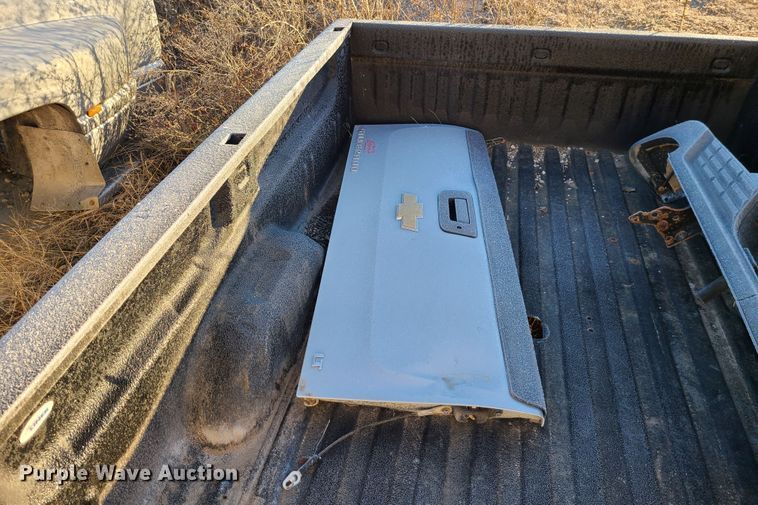image for item FW9746 Pickup truck bed