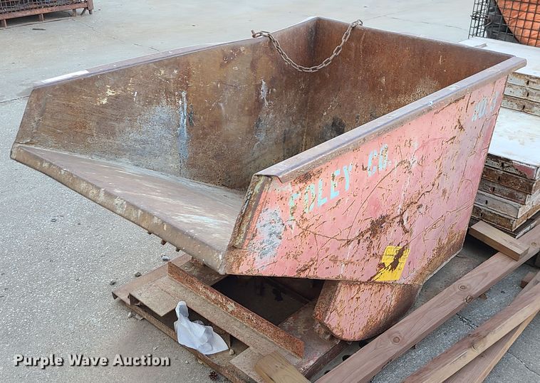 image for item GB9159 Dump cart