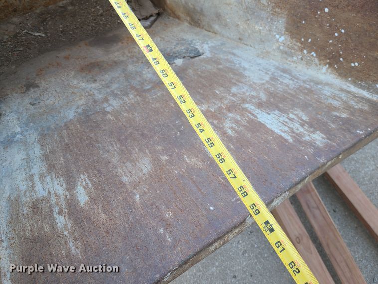 image for item GB9159 Dump cart