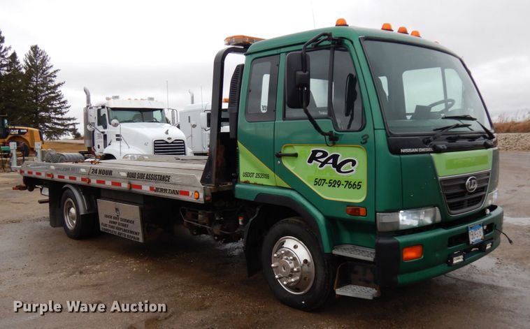 image for item HR9051 2010 Nissan 2300LP  rollback truck