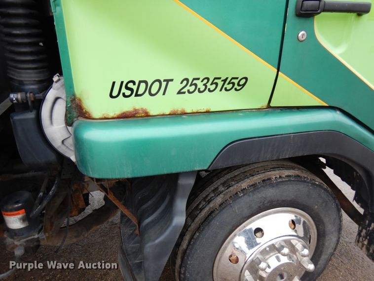 image for item HR9051 2010 Nissan 2300LP  rollback truck