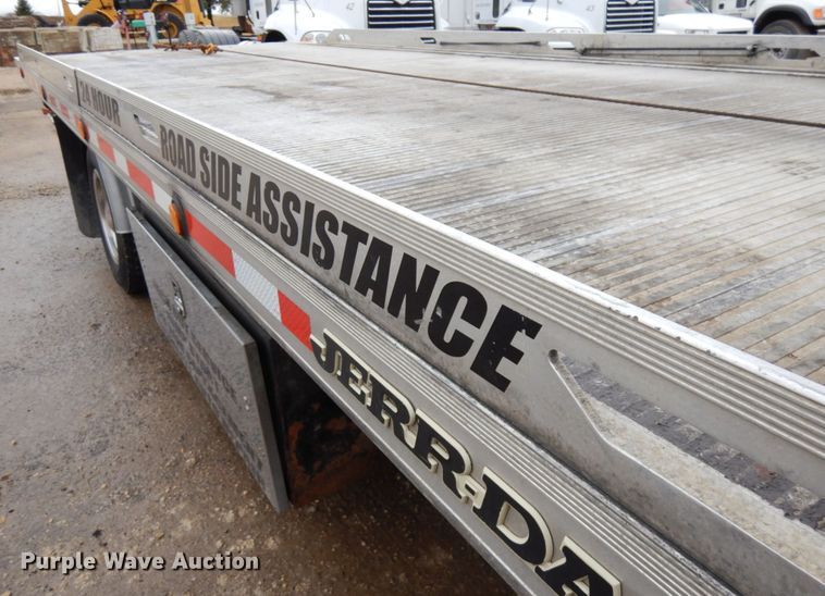 image for item HR9051 2010 Nissan 2300LP  rollback truck