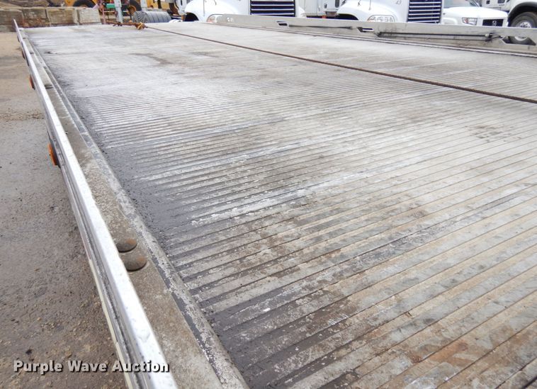 image for item HR9051 2010 Nissan 2300LP  rollback truck