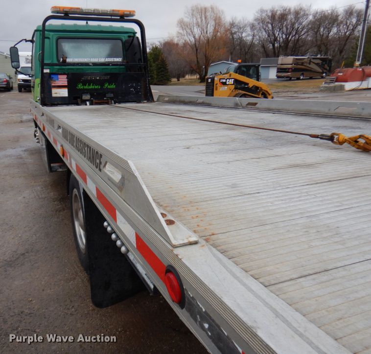 image for item HR9051 2010 Nissan 2300LP  rollback truck