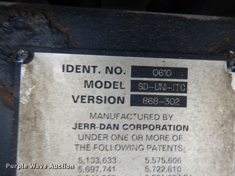 image for item HR9051 2010 Nissan 2300LP  rollback truck