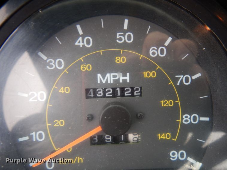 image for item HR9051 2010 Nissan 2300LP  rollback truck