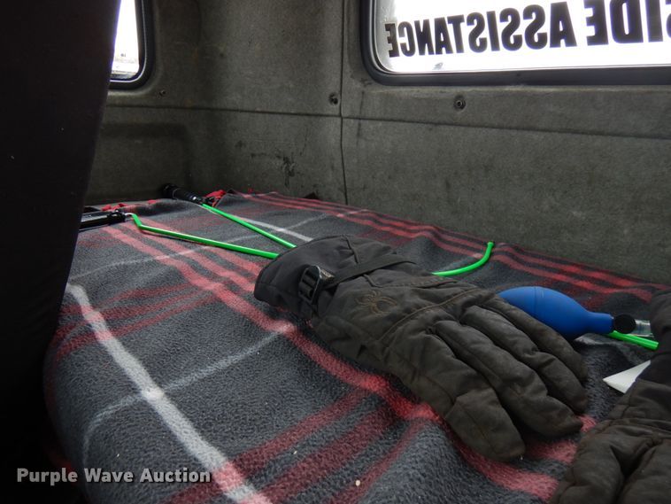 image for item HR9051 2010 Nissan 2300LP  rollback truck