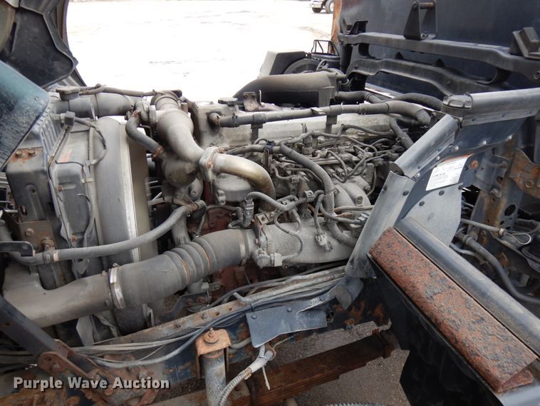 image for item HR9051 2010 Nissan 2300LP  rollback truck