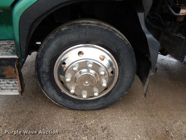 image for item HR9051 2010 Nissan 2300LP  rollback truck