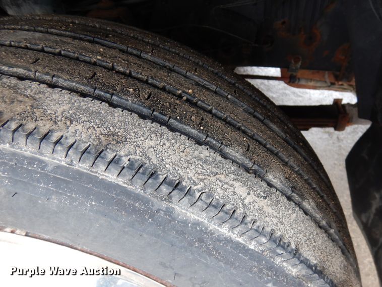 image for item HR9051 2010 Nissan 2300LP  rollback truck