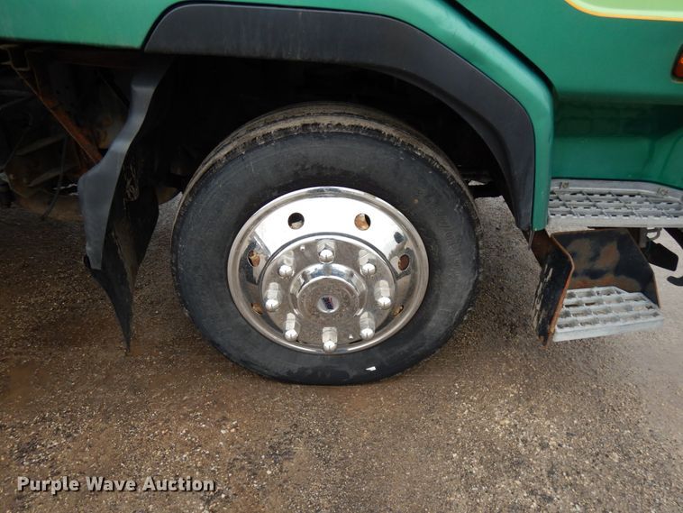 image for item HR9051 2010 Nissan 2300LP  rollback truck