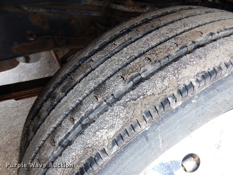 image for item HR9051 2010 Nissan 2300LP  rollback truck