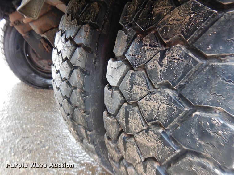 image for item HR9051 2010 Nissan 2300LP  rollback truck