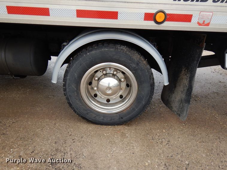 image for item HR9051 2010 Nissan 2300LP  rollback truck