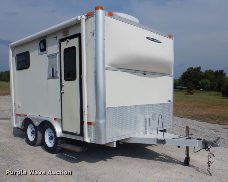 image for item HT9419 2001 Coachcraft  fiber optic trailer