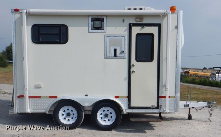 image for item HT9419 2001 Coachcraft  fiber optic trailer