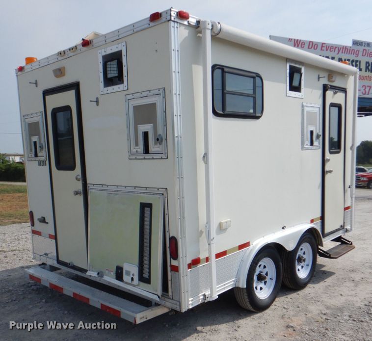 image for item HT9419 2001 Coachcraft  fiber optic trailer