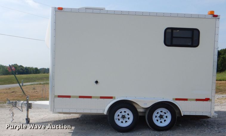 image for item HT9419 2001 Coachcraft  fiber optic trailer