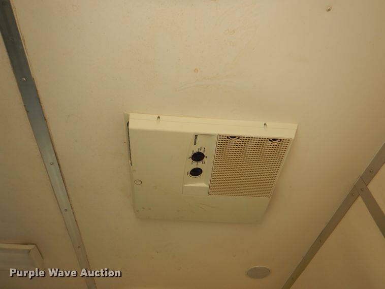 image for item HT9419 2001 Coachcraft  fiber optic trailer