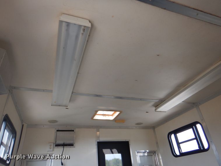 image for item HT9419 2001 Coachcraft  fiber optic trailer