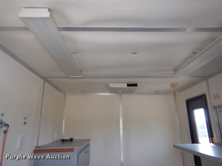 image for item HT9419 2001 Coachcraft  fiber optic trailer