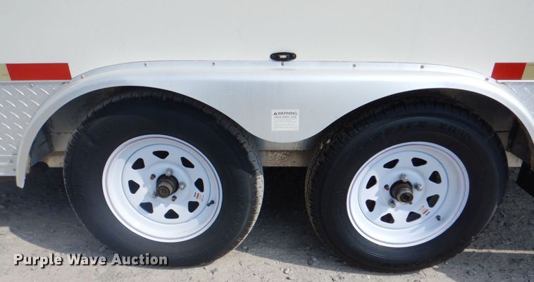 image for item HT9419 2001 Coachcraft  fiber optic trailer