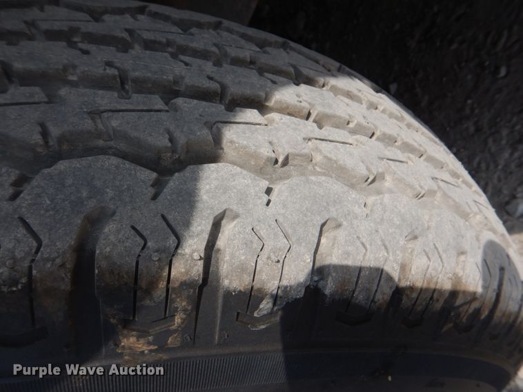 image for item HT9419 2001 Coachcraft  fiber optic trailer