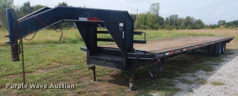 image for item HT9455 2002 Apache  equipment trailer