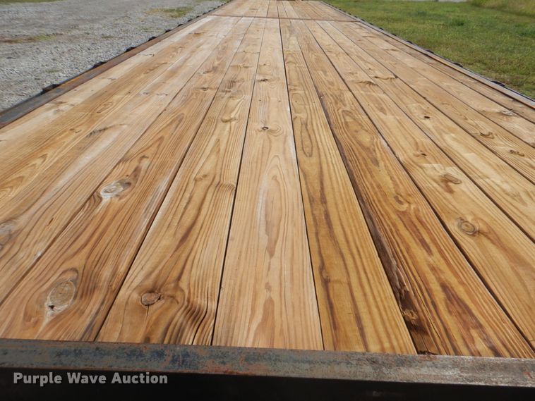 image for item HT9455 2002 Apache  equipment trailer