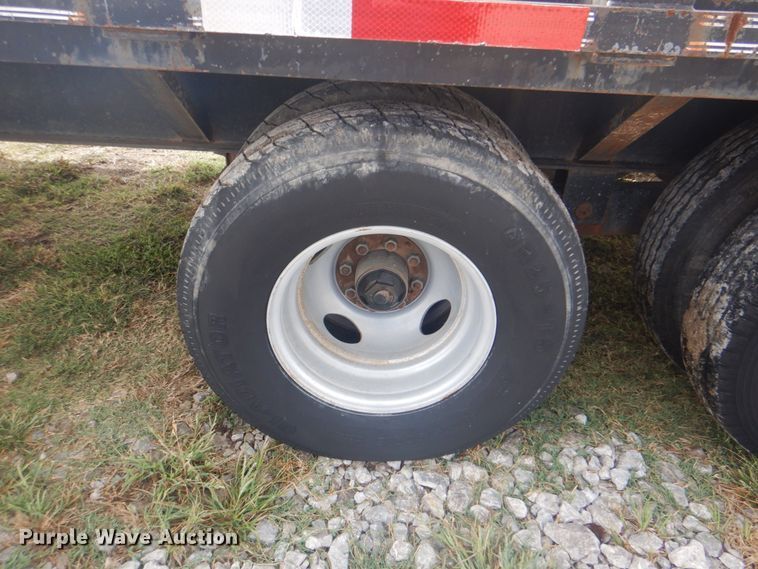 image for item HT9455 2002 Apache  equipment trailer