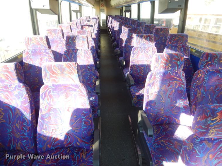 image for item HU9364 2001 MCI E4500  coach bus