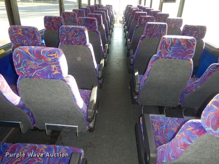 image for item HU9364 2001 MCI E4500  coach bus