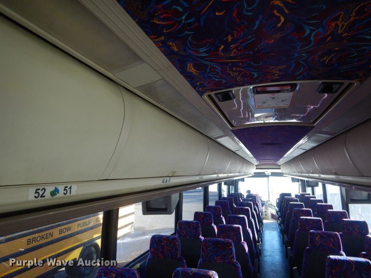 image for item HU9364 2001 MCI E4500  coach bus