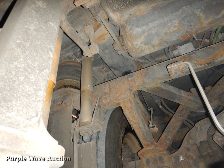 image for item HU9364 2001 MCI E4500  coach bus