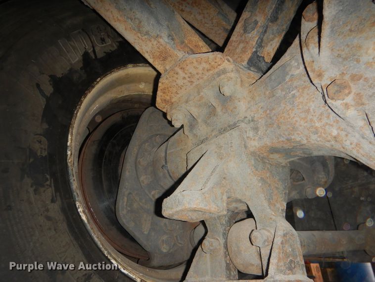 image for item HU9364 2001 MCI E4500  coach bus