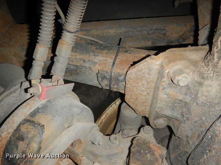 image for item HU9364 2001 MCI E4500  coach bus