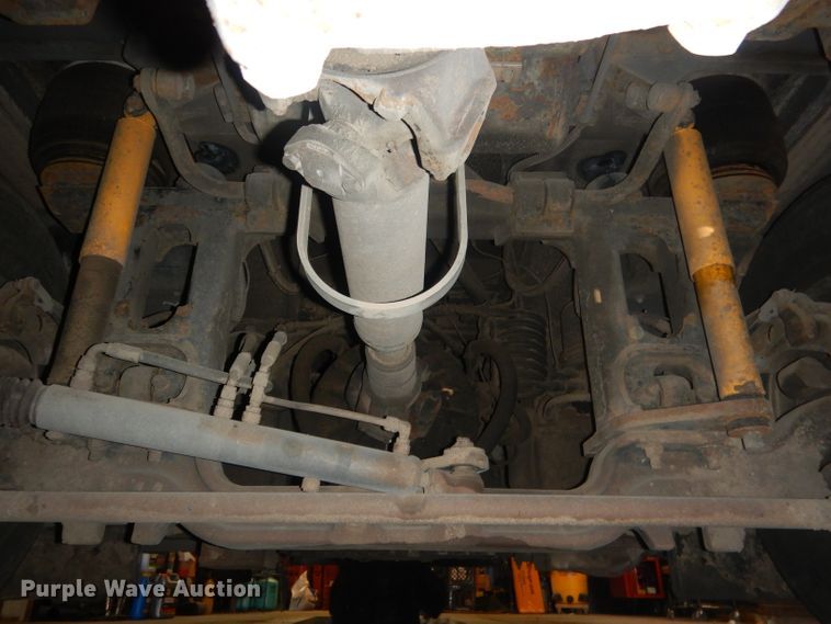 image for item HU9364 2001 MCI E4500  coach bus