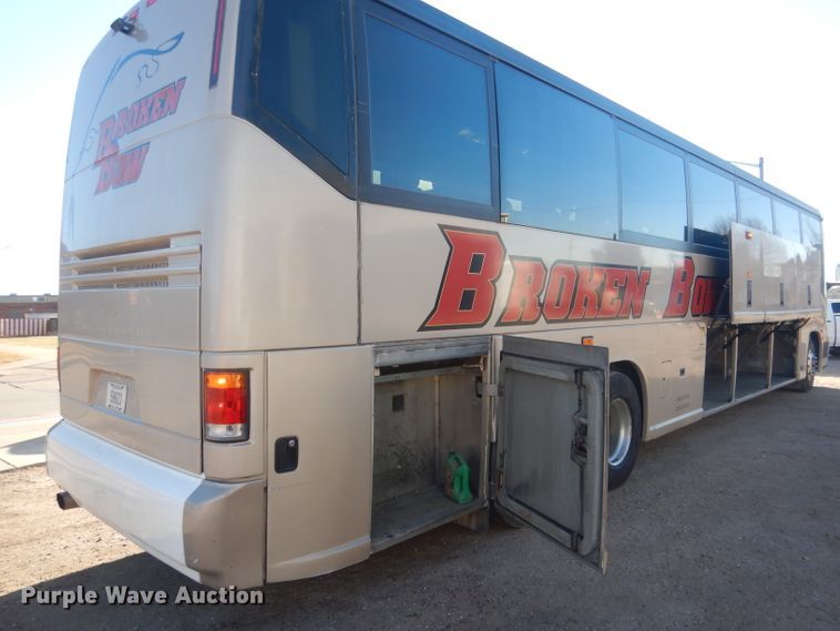 image for item HU9364 2001 MCI E4500  coach bus