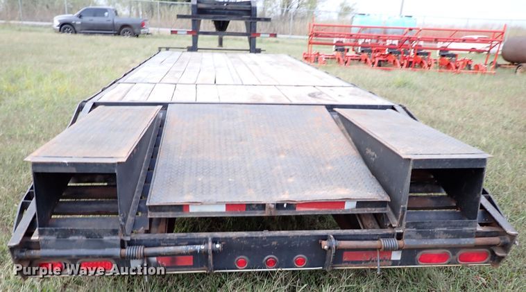 image for item IC9587 2005 Trailer Supply Center  equipment trailer