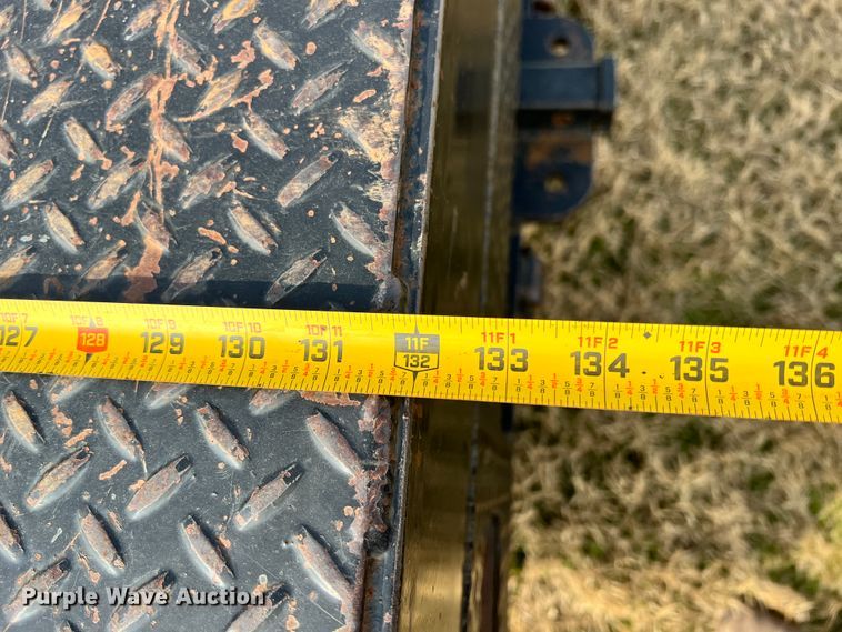 image for item ID9623 2005 Ford F550 Super Duty XLT  Crew Cab flatbed truck