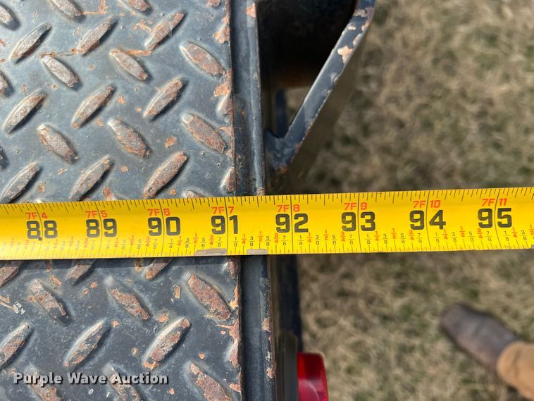 image for item ID9623 2005 Ford F550 Super Duty XLT  Crew Cab flatbed truck