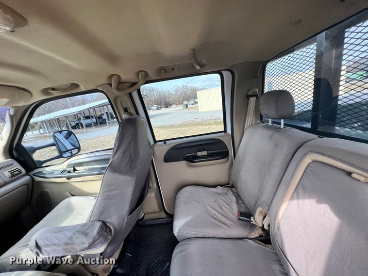 image for item ID9623 2005 Ford F550 Super Duty XLT  Crew Cab flatbed truck