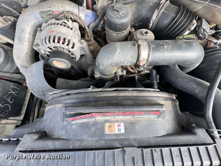 image for item ID9623 2005 Ford F550 Super Duty XLT  Crew Cab flatbed truck