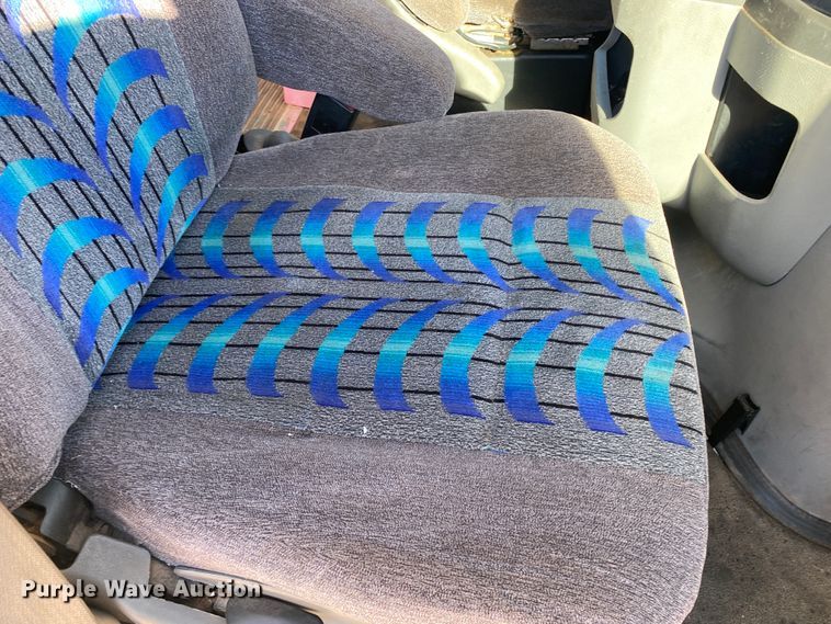 image for item IG9276 2009 Ford E450  shuttle bus